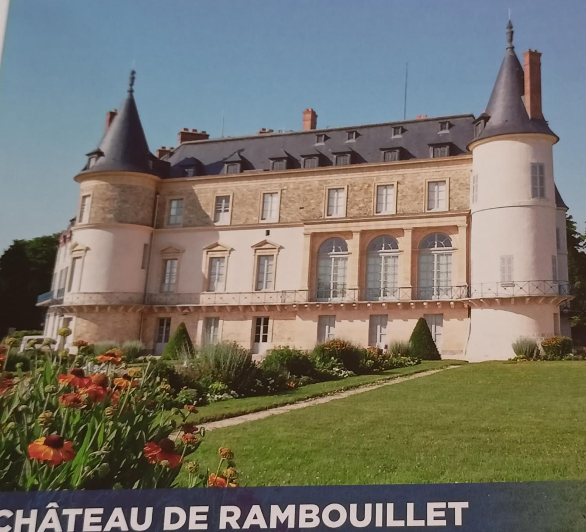 Appartement Cosy Et Chaleureux Saint-Arnoult-en-Yvelines Eksteriør billede